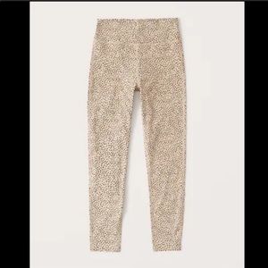 Abercrombie and Fitch leggings NWT